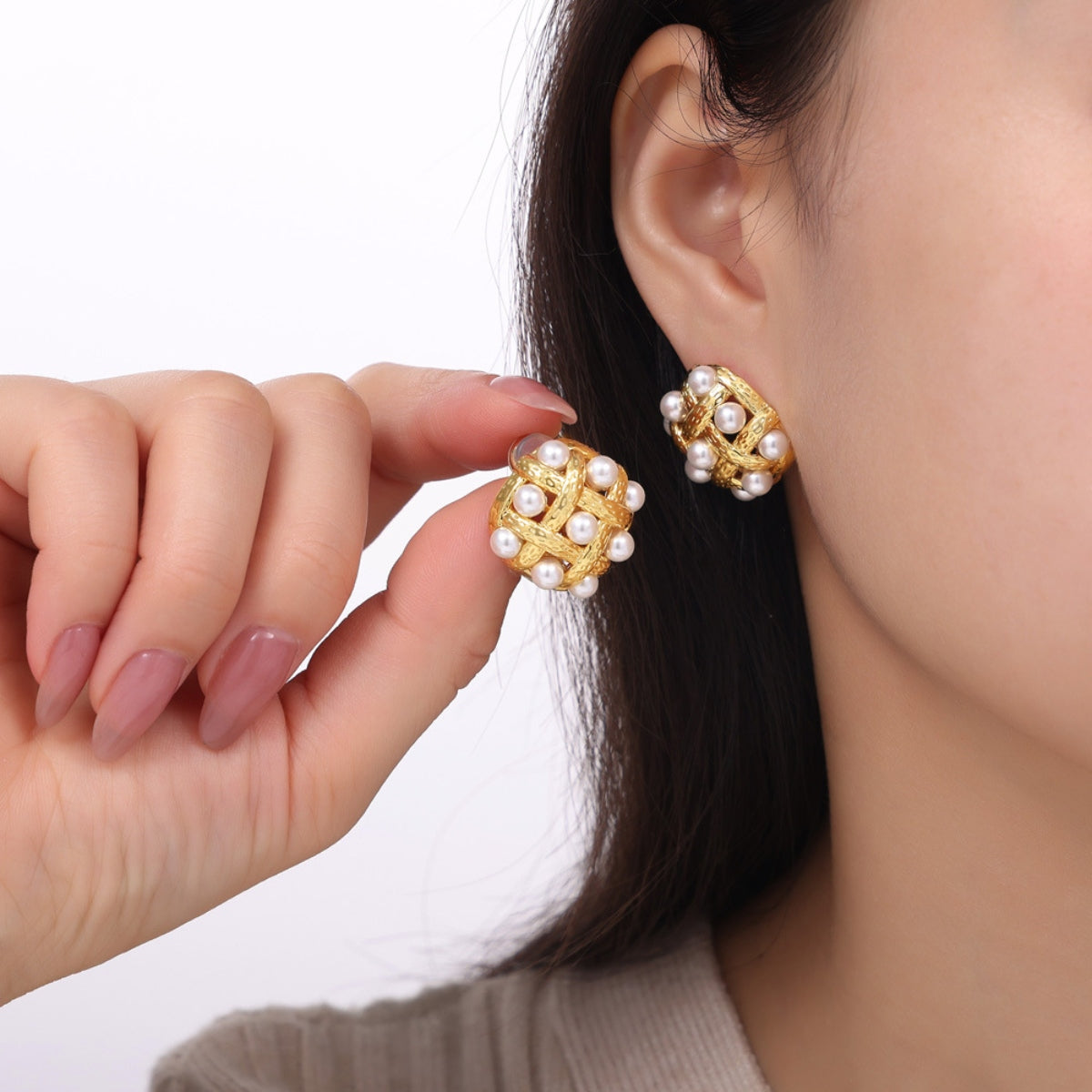Bridget Pearl Stud Earrings