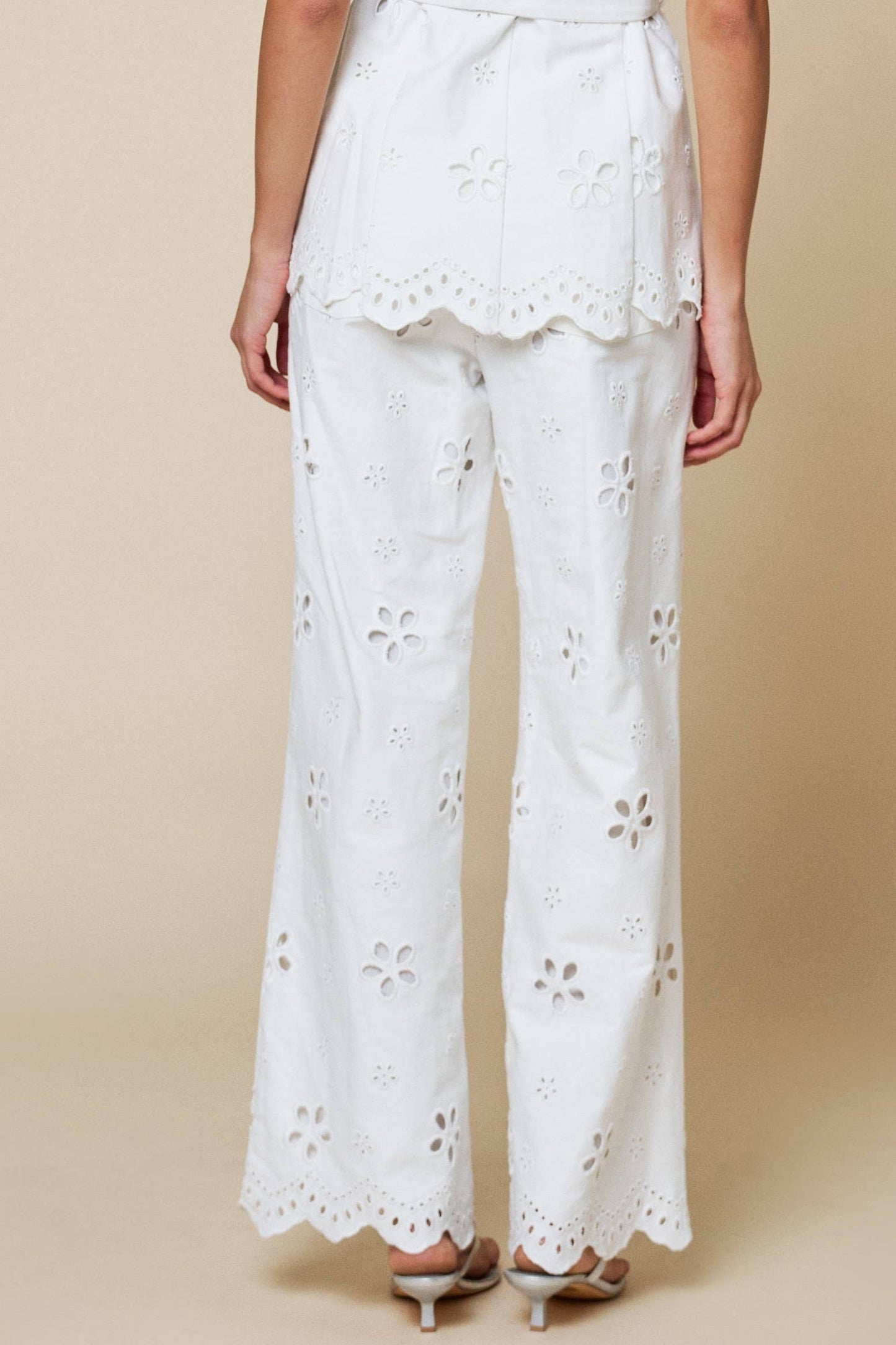Floral Embroidery Scalloped Hem Pants
