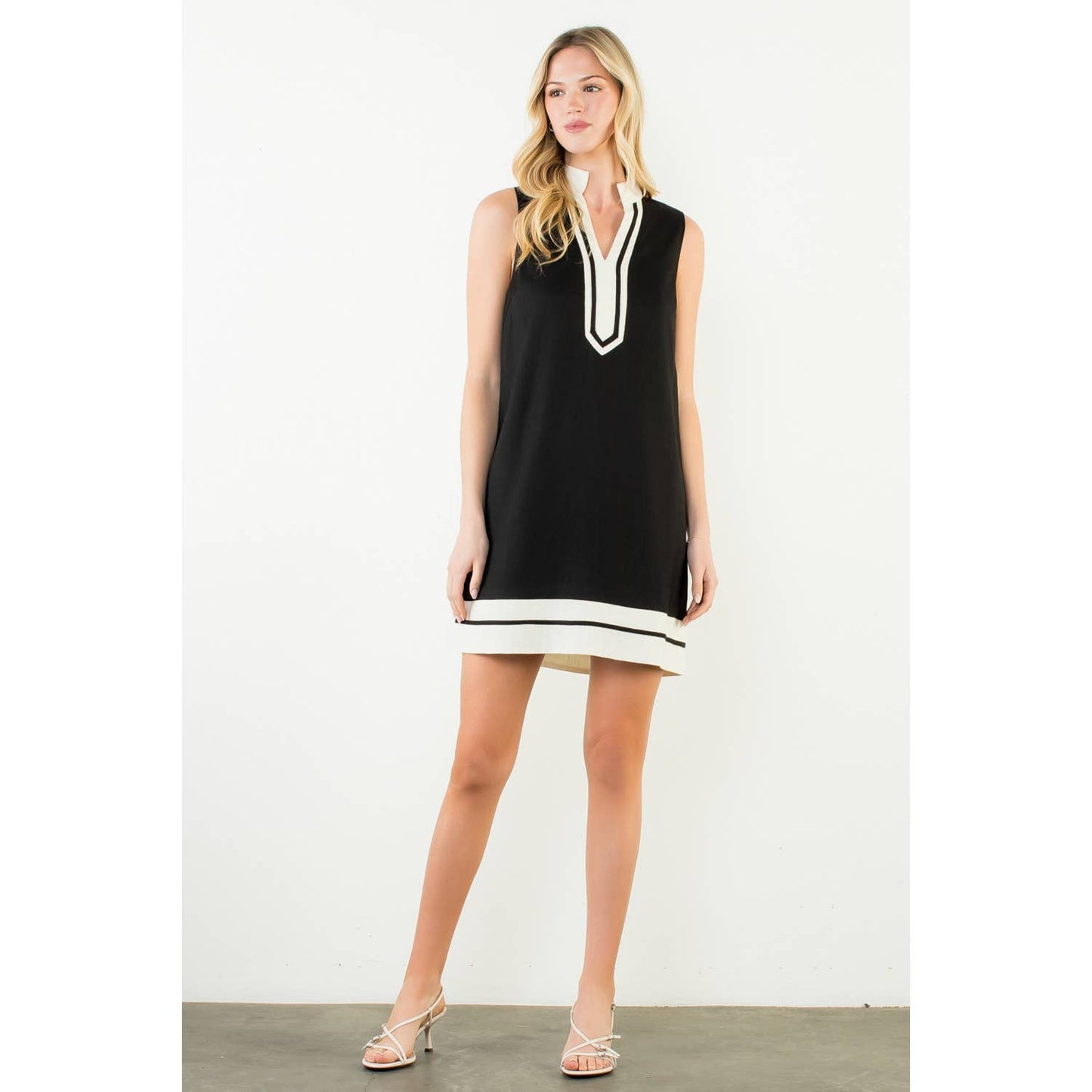 Sleeveless Contrast Trim Dress