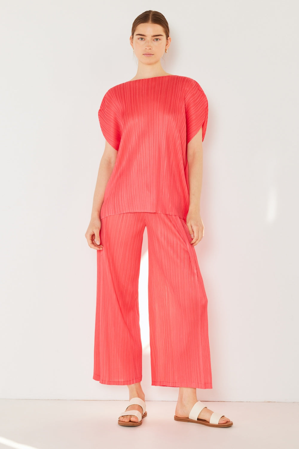 Pleated Wide-Leg Pants with Side Pleat Detail